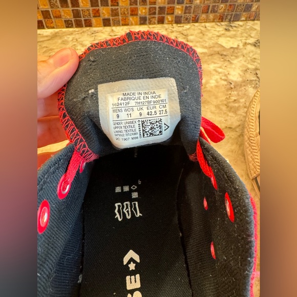 ❤️CONVERSE- Low Top❤️ - Picture 6 of 10